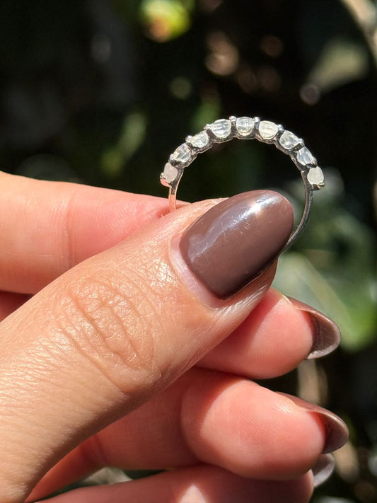 El Despertar de la Luna: La Joya que Sella el Nuevo Comienzo a los 33